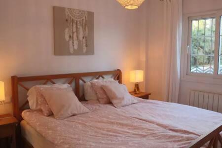 Apartamento En Primera Linea De Playa ネルハ エクステリア 写真