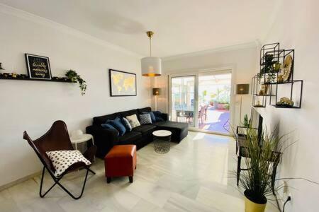 Apartamento En Primera Linea De Playa ネルハ エクステリア 写真